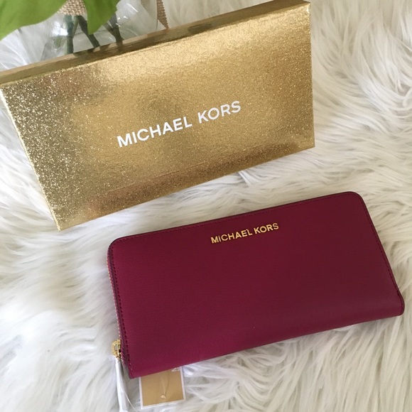 michael kors giftables wallet
